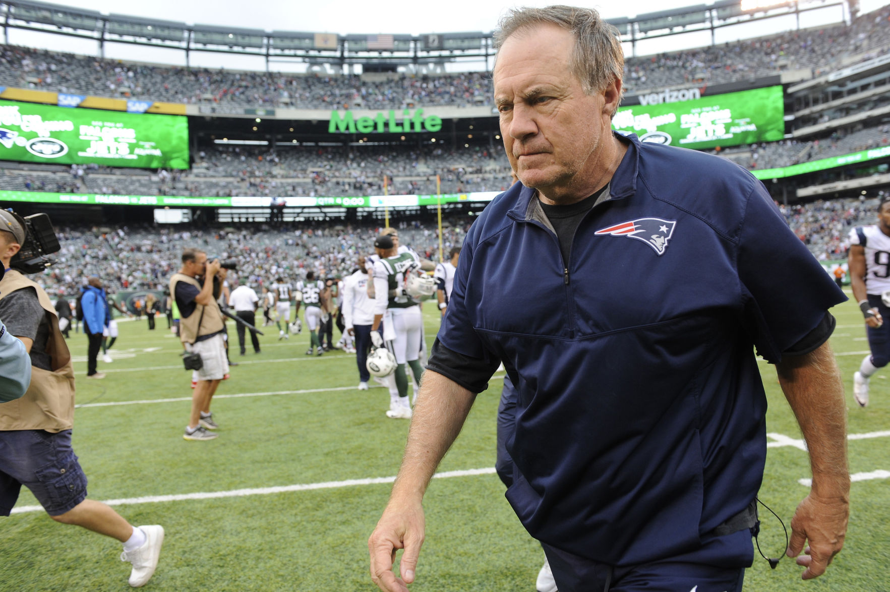 What color will Bill Belichick’s shirt be at kickoff?